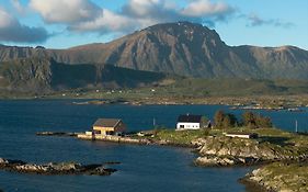 Villa Borgvag - A Unique Seafront Villa In The Heart Of Lofoten